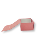 الصندوق الهديّة المغناطيسيّ المنسدّب الورديّ الصندوق الهديّة الكرتونيّة المعاد تدويرها