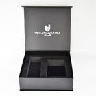 صندوق هدايا مغناطيسي صلب من جلد البولي يوريثان ورق تغليف مخصص أسود مع شعار معدني بطبقة EVA