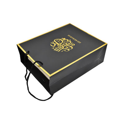 أكياس التسوق ورقة سوداء مخصصة دائمة مع شعار الجولف احباط